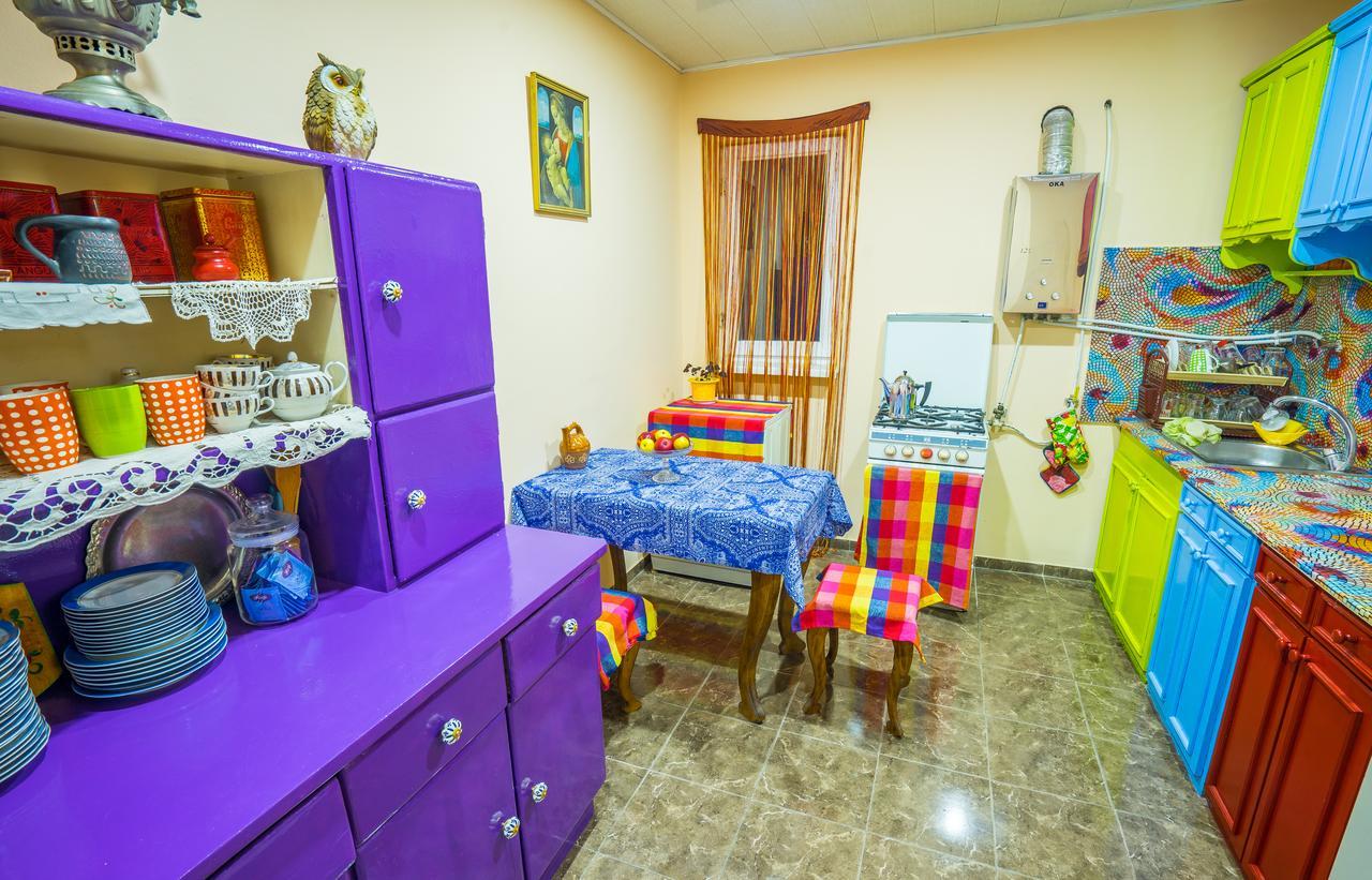 Zgarbi Hostel ティビリシ エクステリア 写真