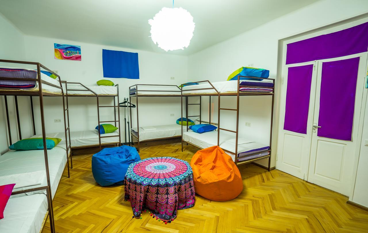 Zgarbi Hostel ティビリシ エクステリア 写真