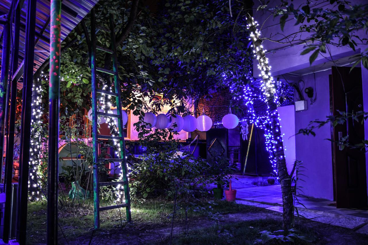 Zgarbi Hostel ティビリシ エクステリア 写真