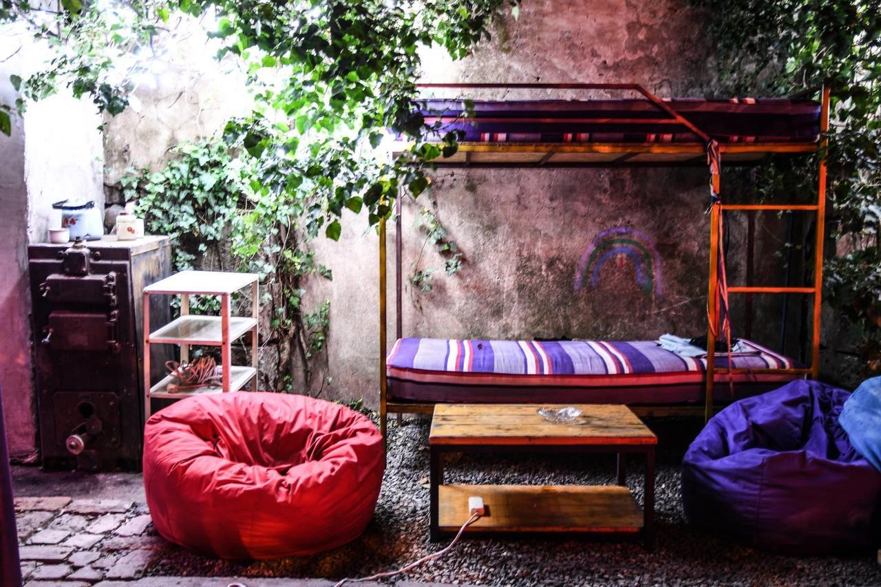 Zgarbi Hostel ティビリシ エクステリア 写真