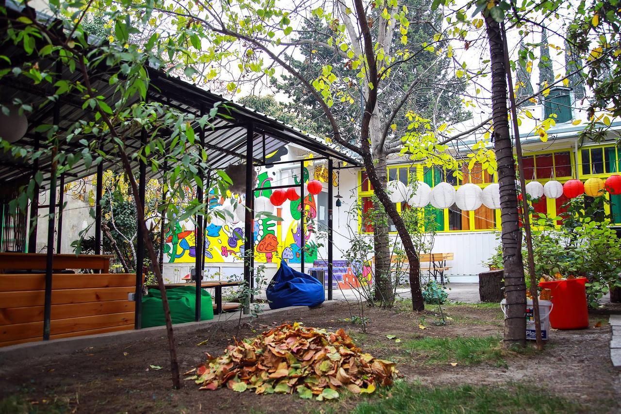 Zgarbi Hostel ティビリシ エクステリア 写真