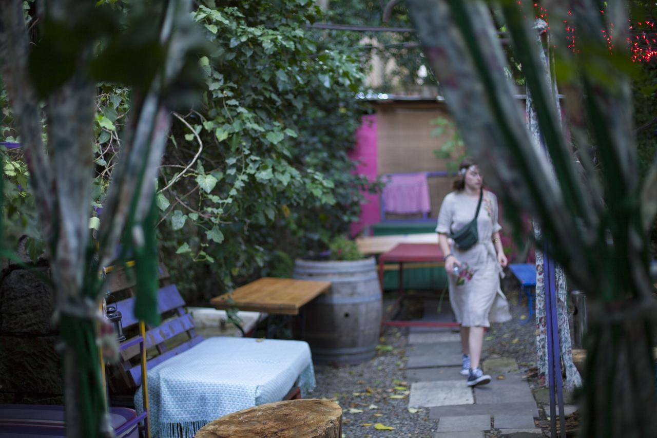 Zgarbi Hostel ティビリシ エクステリア 写真